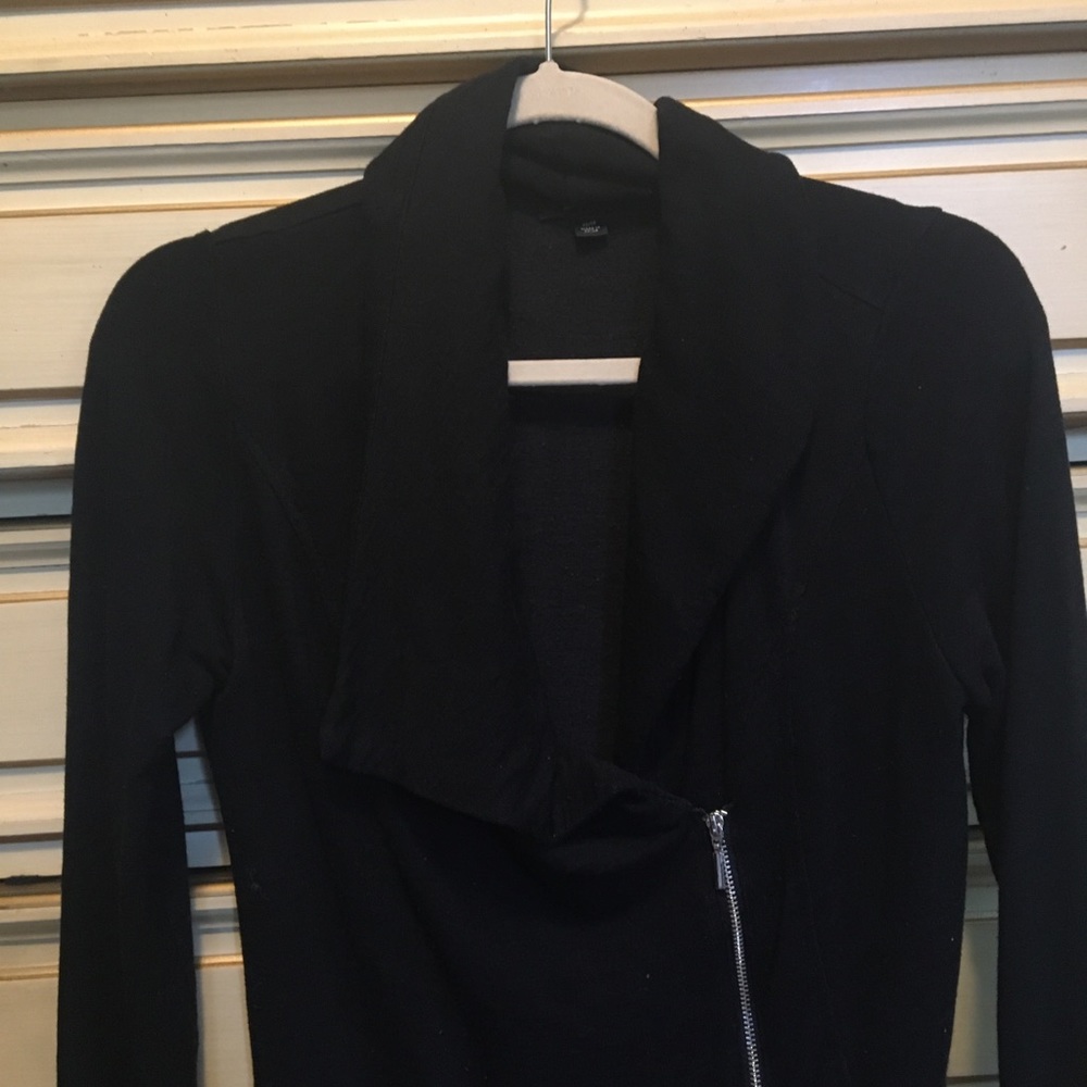 Lightweight Black Blazer - Picture 3 of 4